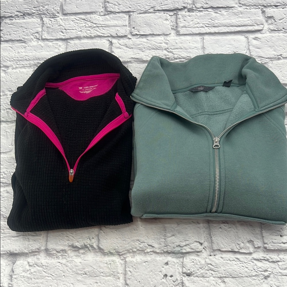 Lot of 2 Athletic Zip up Sweatshirt Tops Tek Gear Danskin Large Black Sage Green